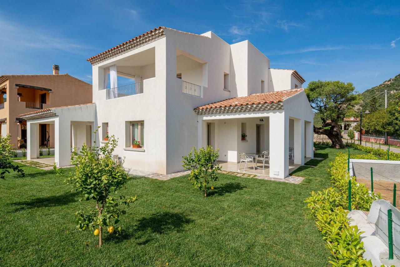 Residenza L'Alzoni Hotel San Teodoro  Exterior photo
