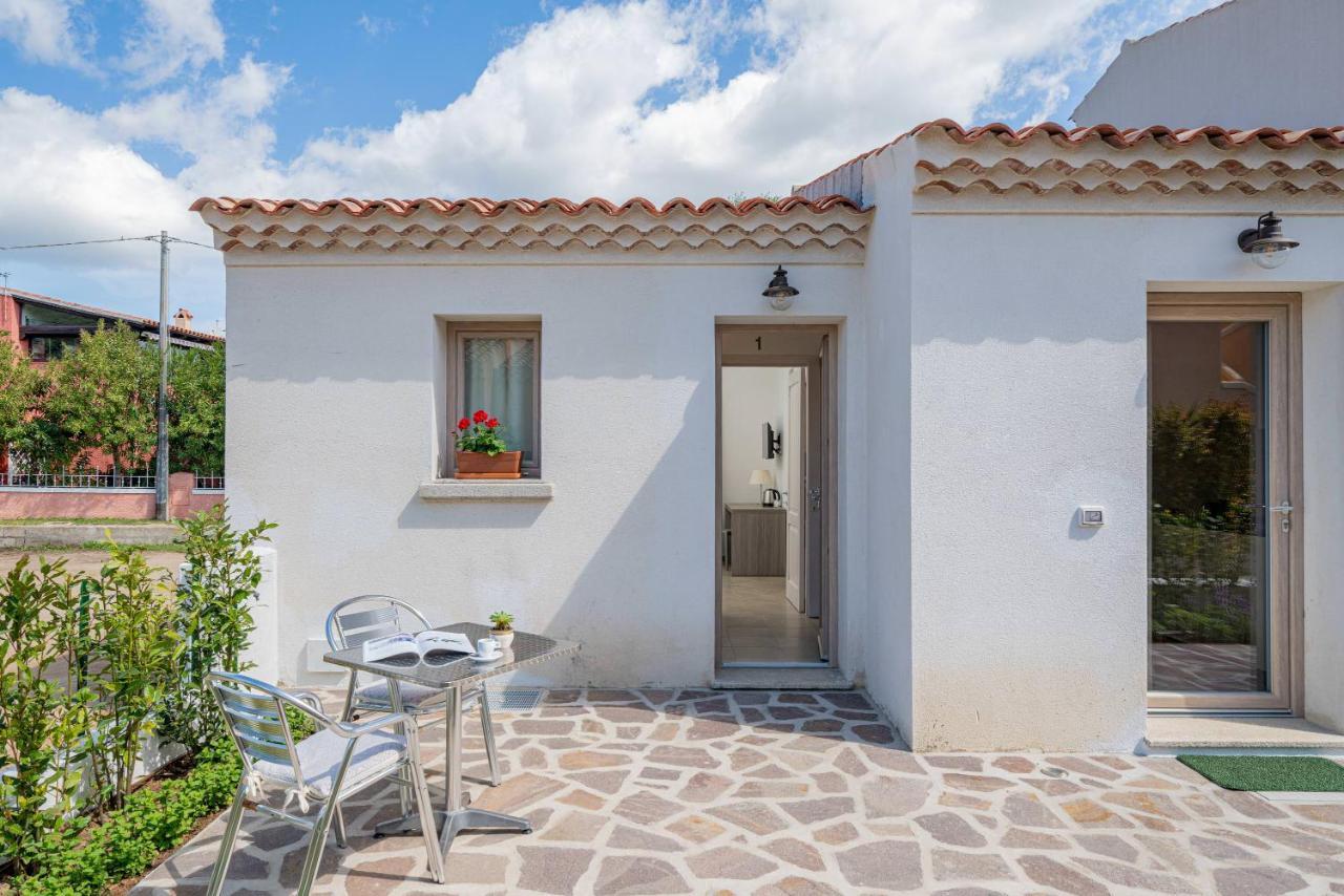 Residenza L'Alzoni Hotel San Teodoro  Exterior photo