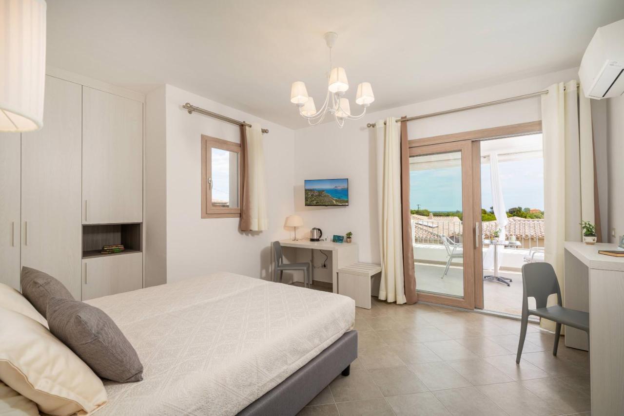 Residenza L'Alzoni Hotel San Teodoro  Exterior photo