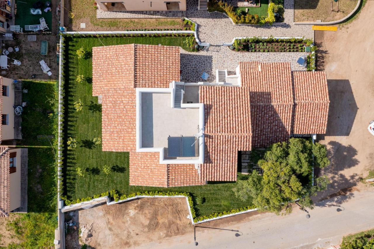 Residenza L'Alzoni Hotel San Teodoro  Exterior photo