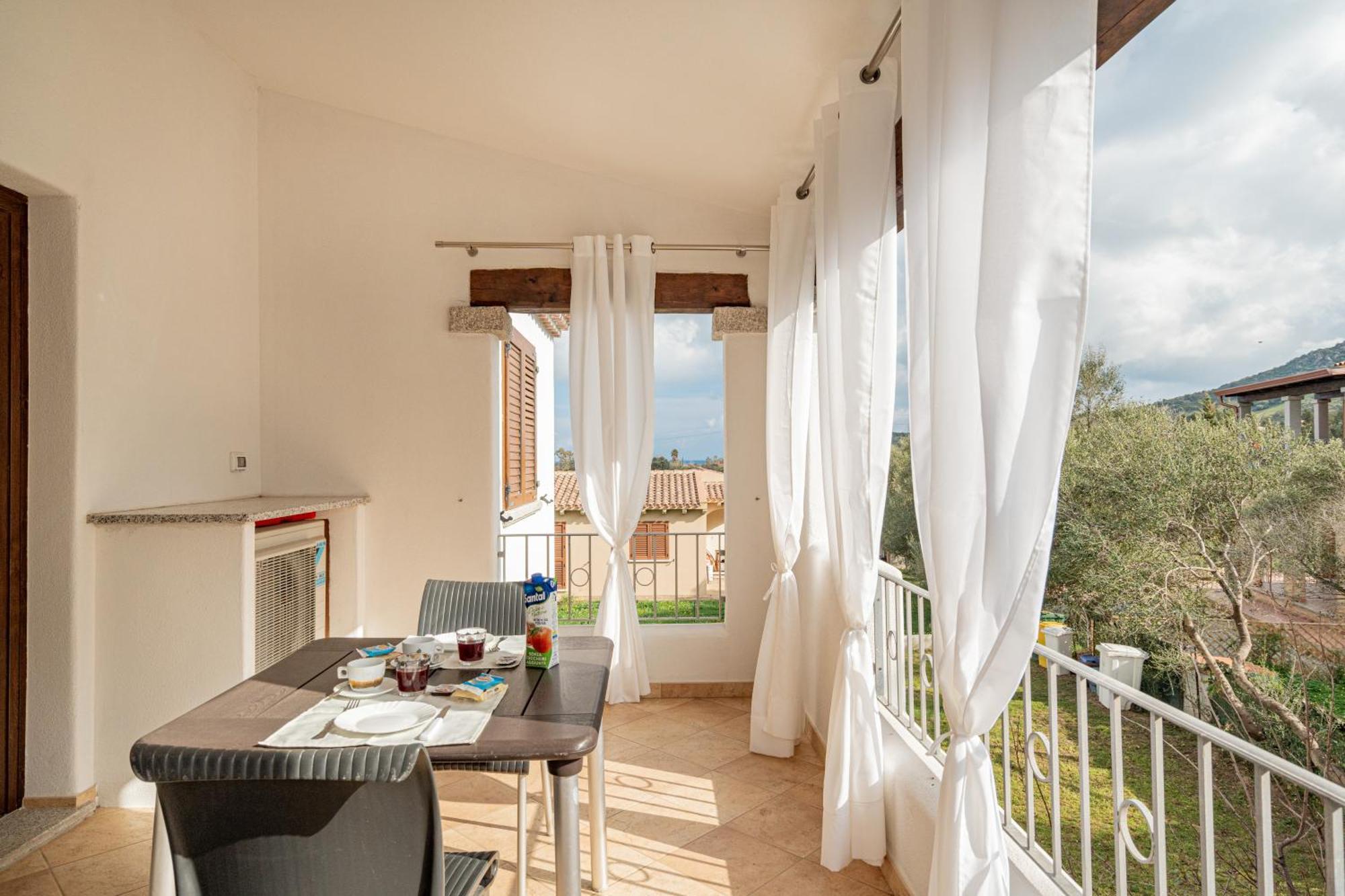 Residenza L'Alzoni Hotel San Teodoro  Exterior photo